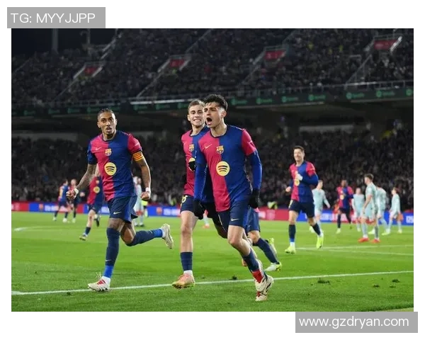 中超激战曼联与巴萨平局点球大战引发全场狂欢