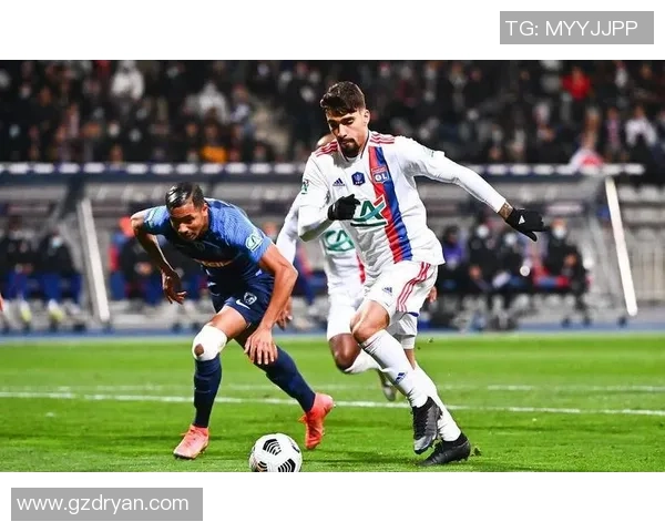 欧联杯曼联与里昂激战成和意外平局引发全场热议